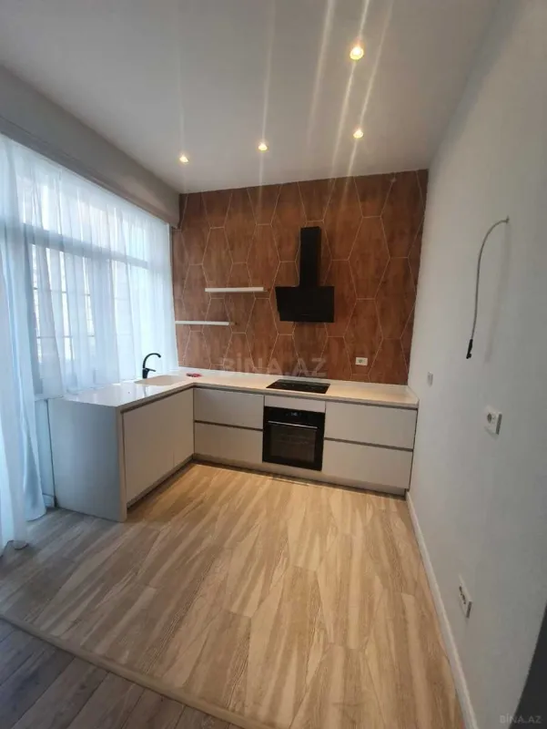 Satılır 3 otaqlı mənzil 97 m²