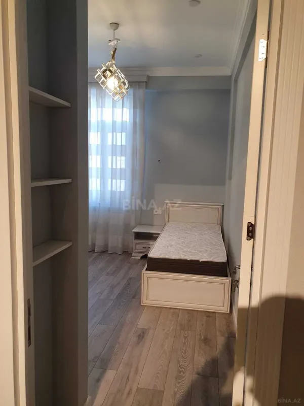 Satılır 3 otaqlı mənzil 97 m²