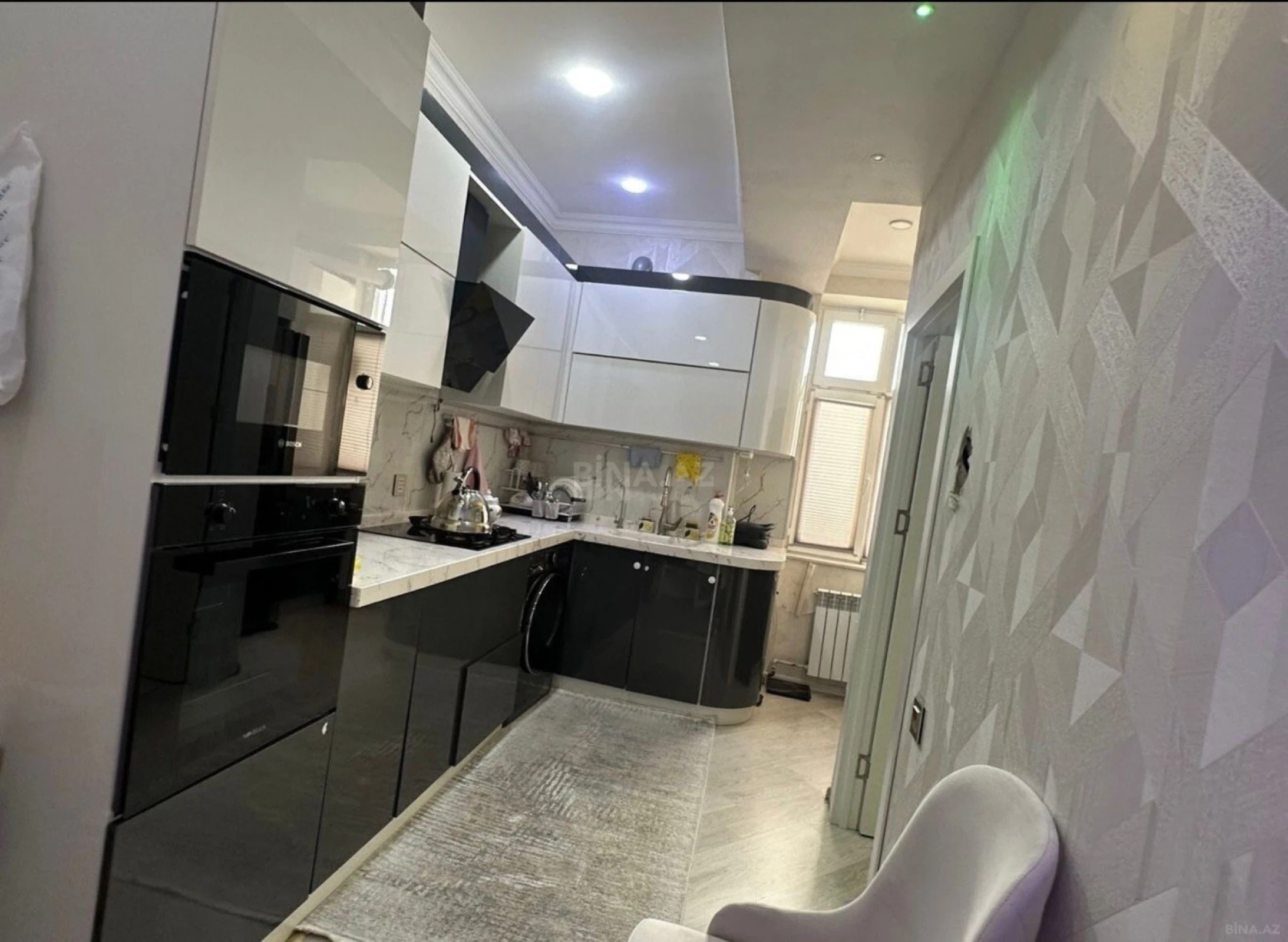 Satılır 2 otaqlı mənzil 63 m²