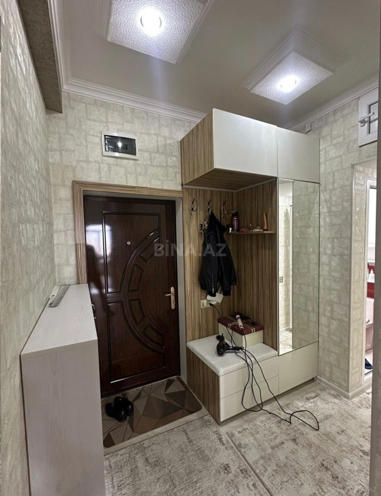 Satılır 2 otaqlı mənzil 63 m²