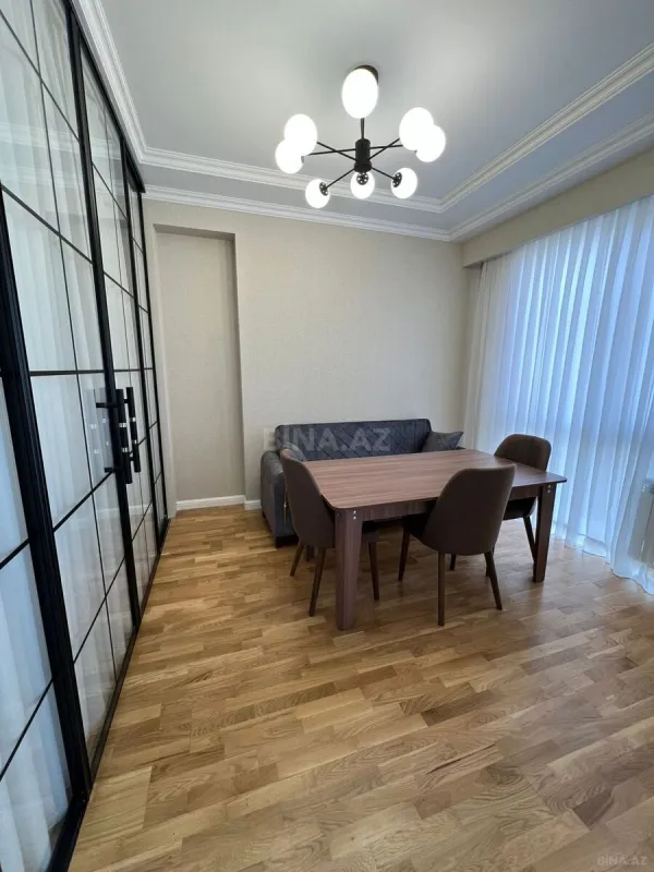 Kirayə verilir 2 otaqlı mənzil 55 m²