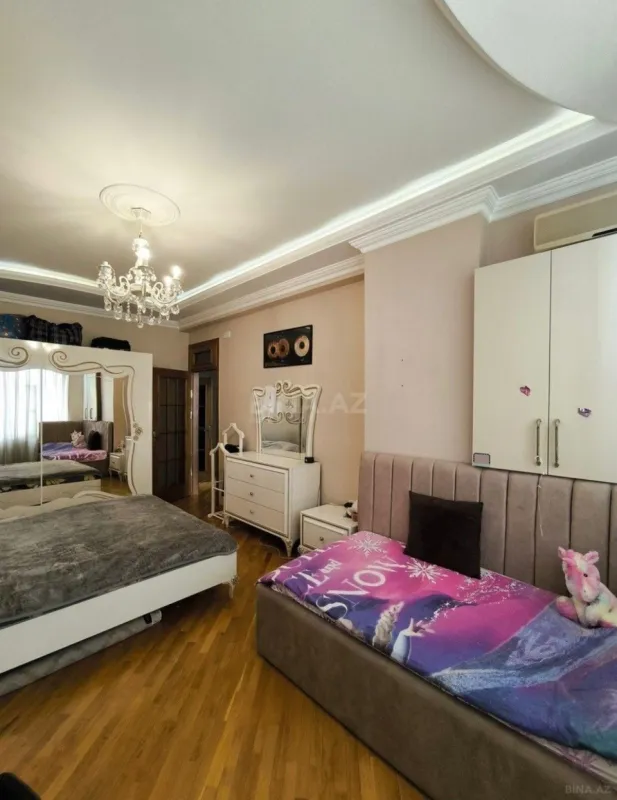Satılır 3 otaqlı mənzil 123 m²