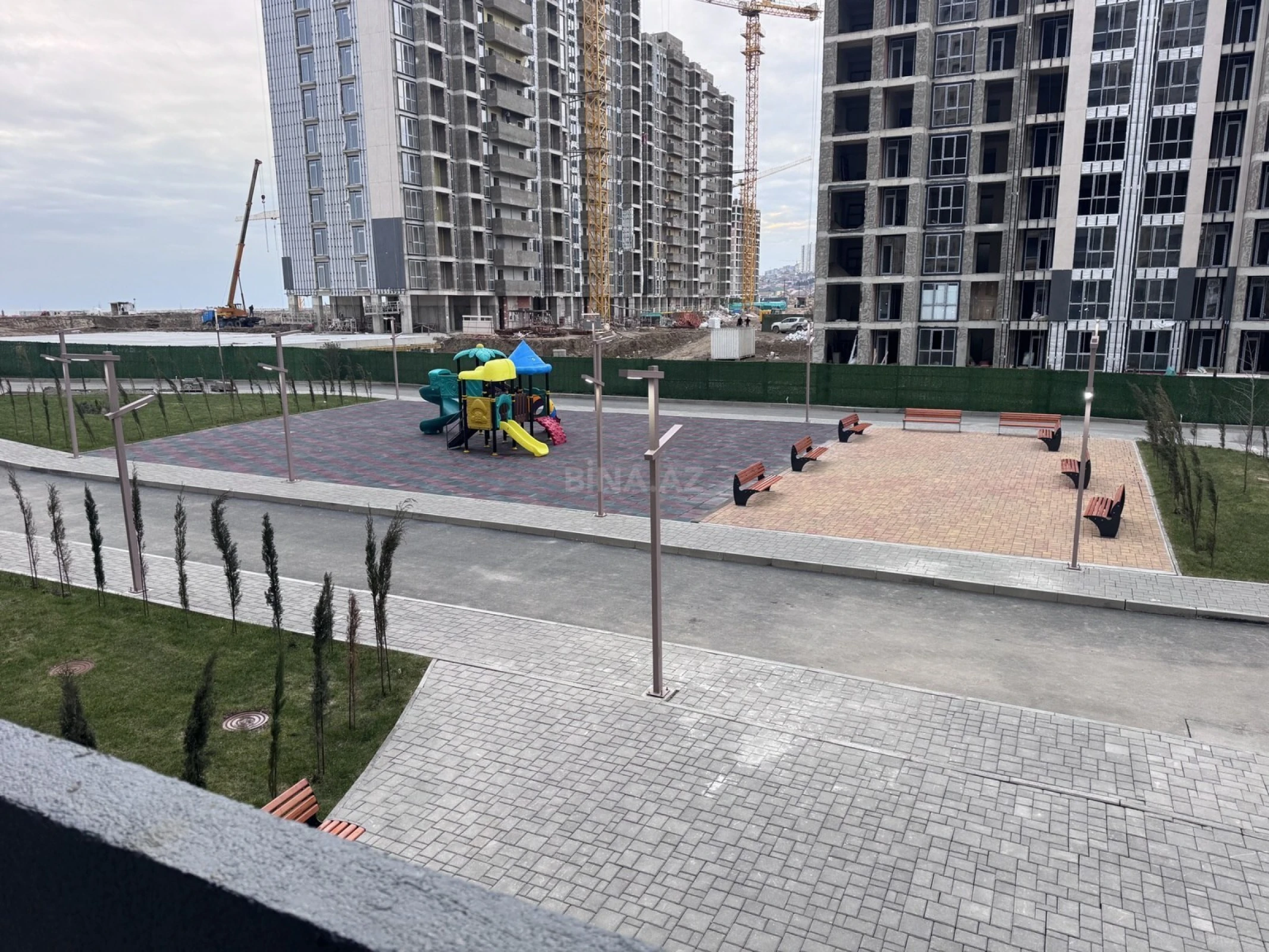 Satılır 5 otaqlı mənzil 126.3 m²