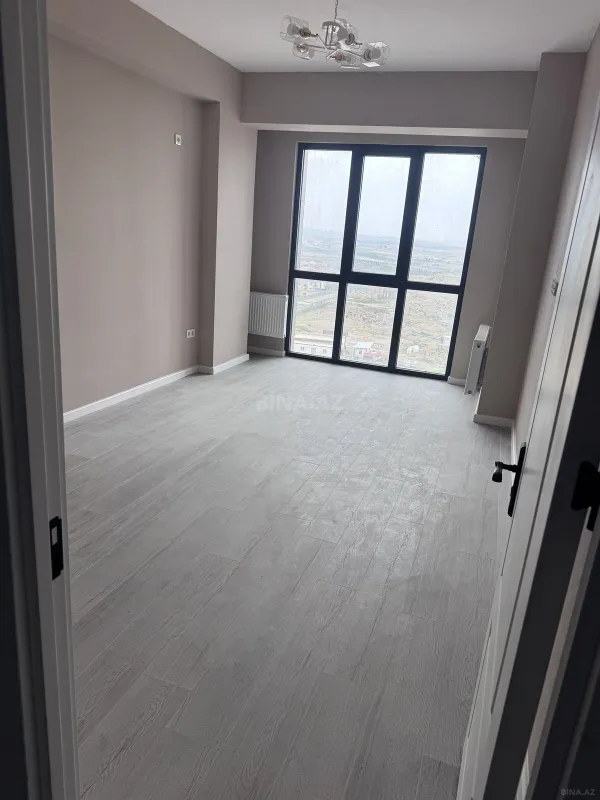 Satılır 5 otaqlı mənzil 126.3 m²