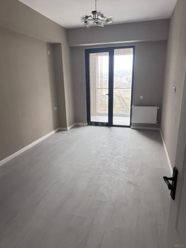 Satılır 5 otaqlı mənzil 126.3 m²