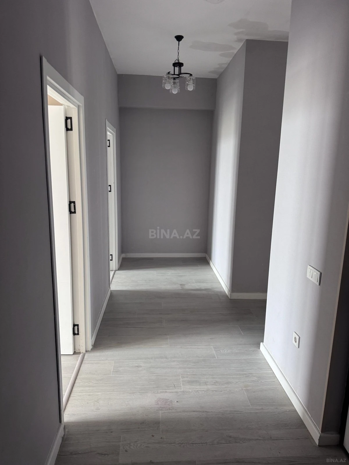 Satılır 5 otaqlı mənzil 126.3 m²