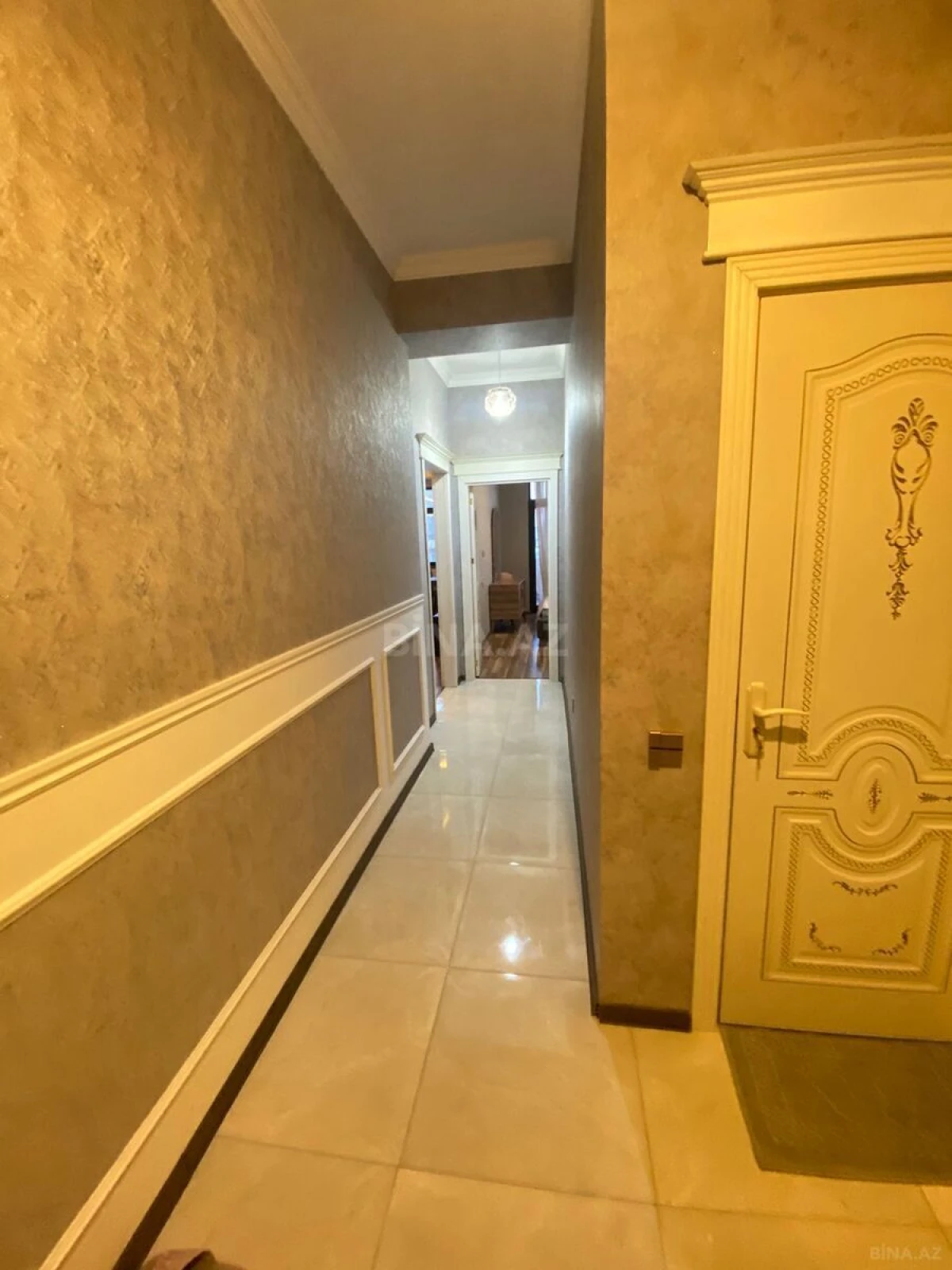 Kirayə verilir 2 otaqlı mənzil 70 m²