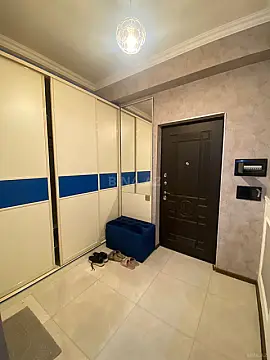 Kirayə verilir 2 otaqlı mənzil 70 m²