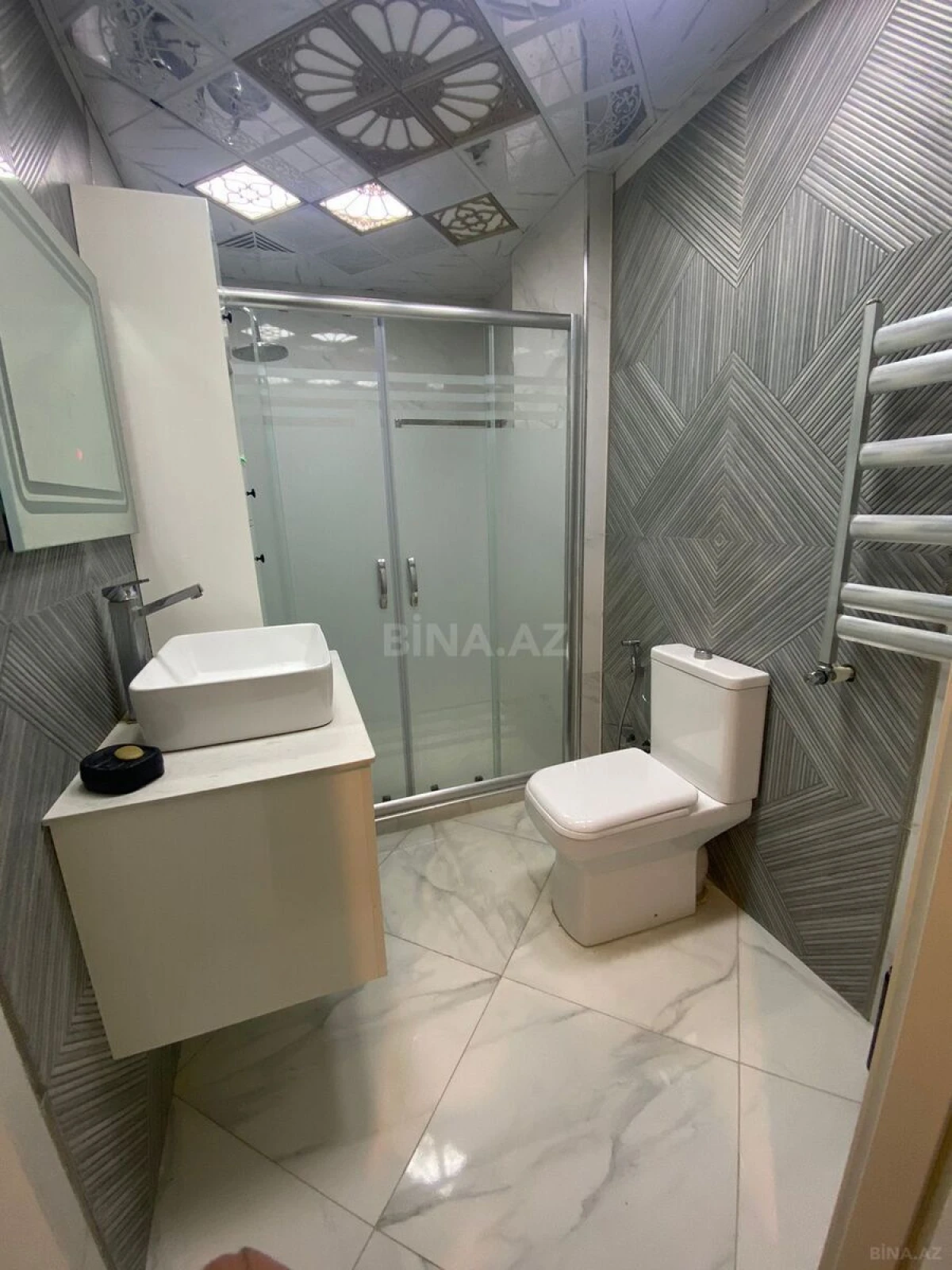 Kirayə verilir 2 otaqlı mənzil 70 m²