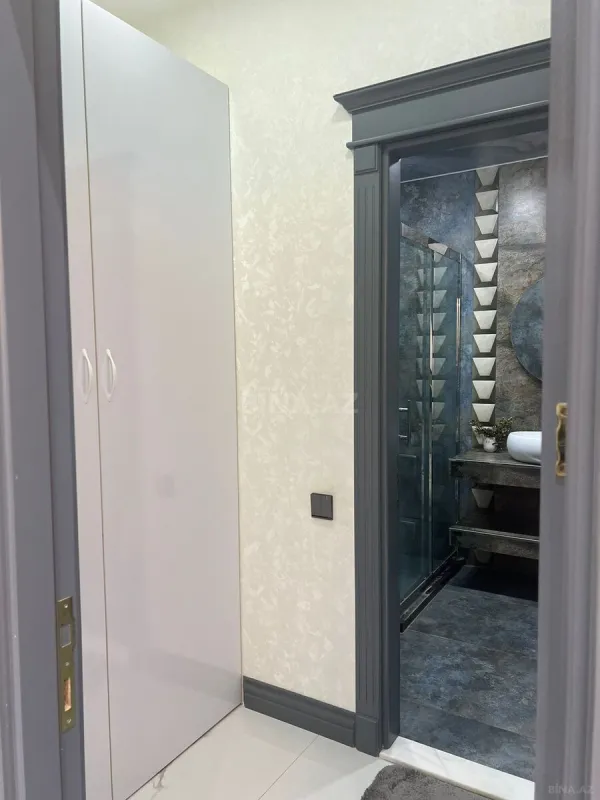 Kirayə verilir 4 otaqlı mənzil 150 m²