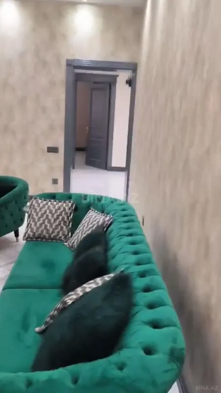 Kirayə verilir 4 otaqlı mənzil 150 m²