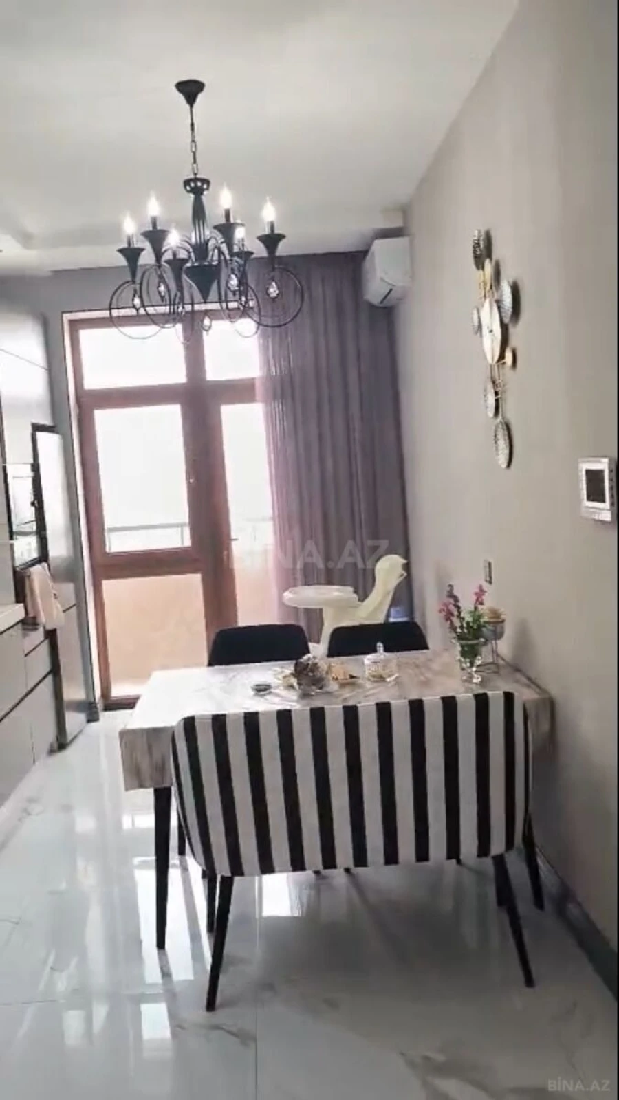 Kirayə verilir 4 otaqlı mənzil 150 m²