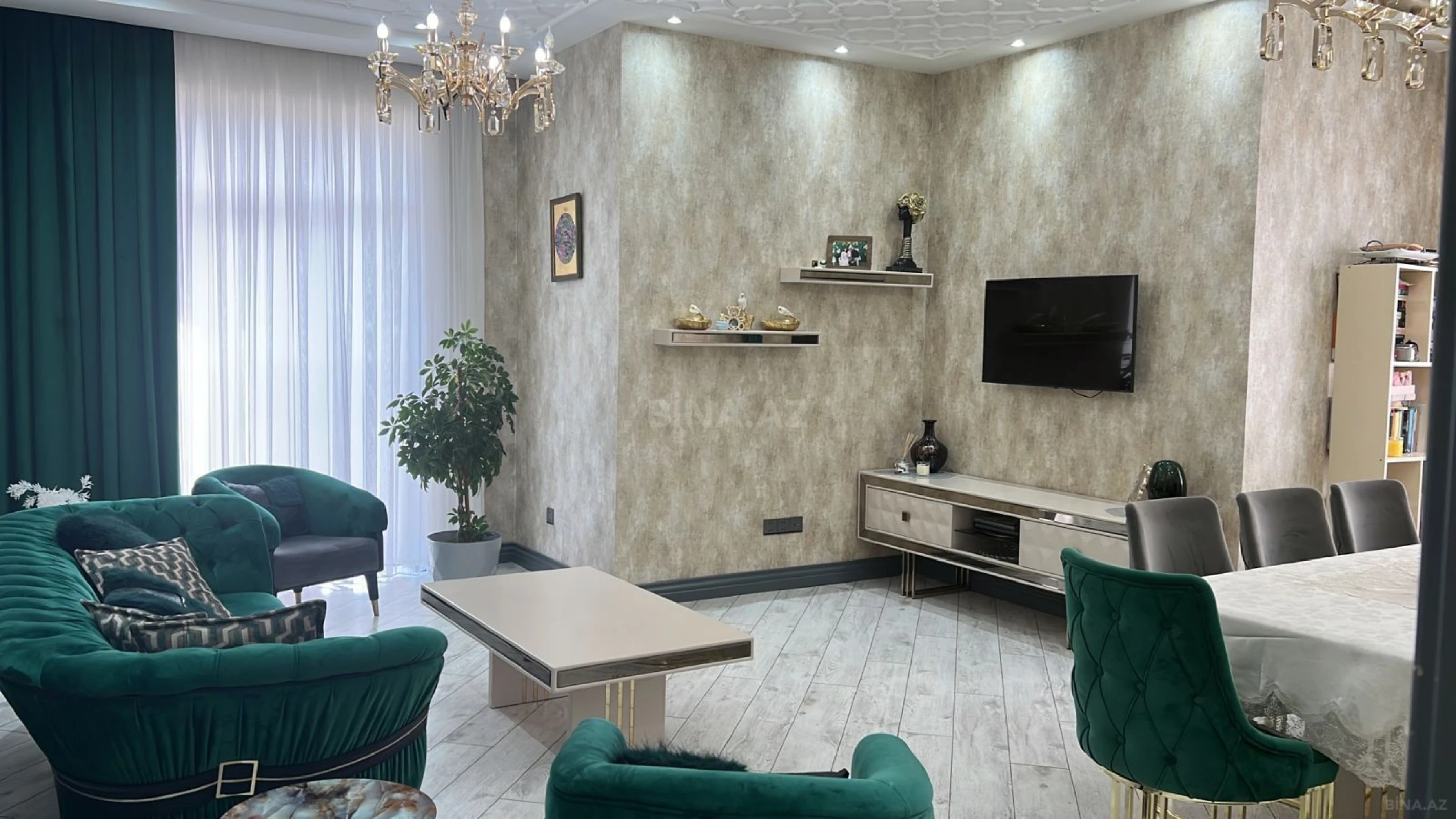 Kirayə verilir 4 otaqlı mənzil 150 m²