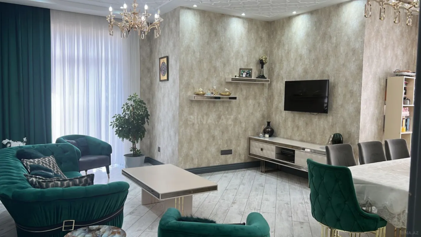 Kirayə verilir 4 otaqlı mənzil 150 m²