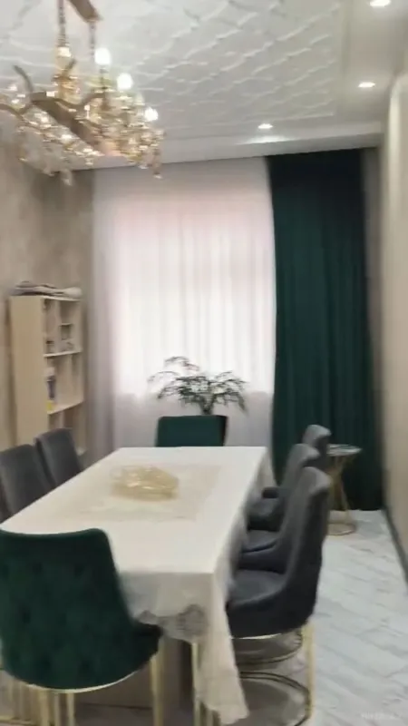 Kirayə verilir 4 otaqlı mənzil 150 m²