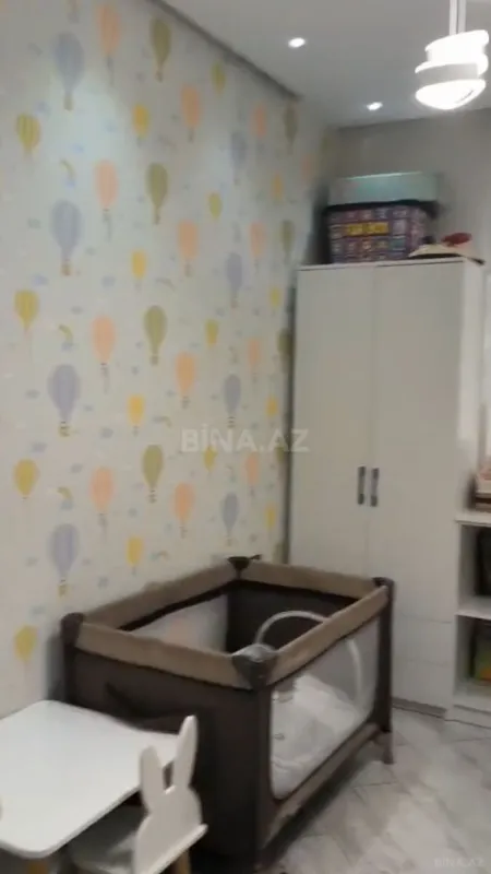 Kirayə verilir 4 otaqlı mənzil 150 m²