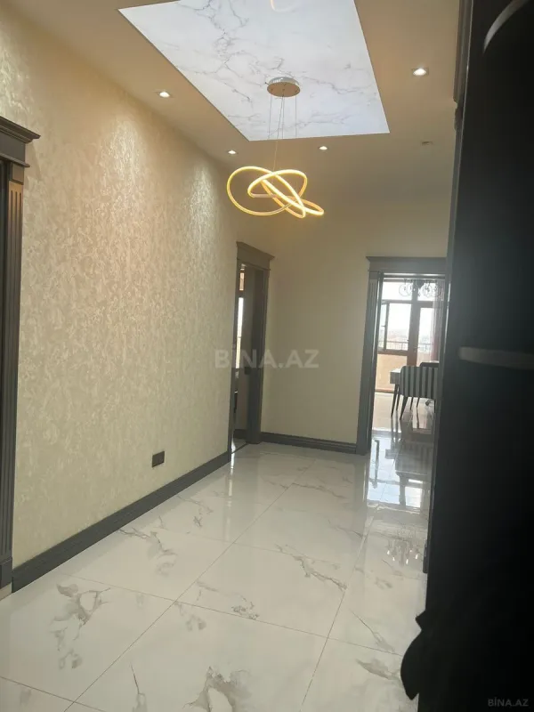 Kirayə verilir 4 otaqlı mənzil 150 m²