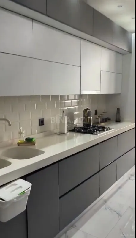 Kirayə verilir 4 otaqlı mənzil 150 m²