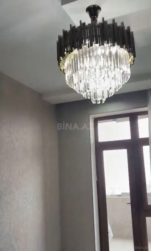 Kirayə verilir 4 otaqlı mənzil 150 m²