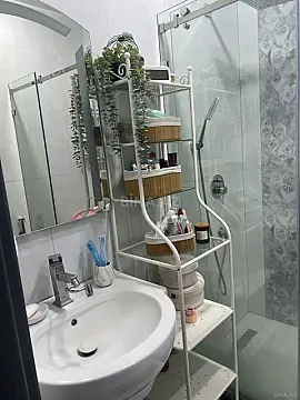 Kirayə verilir 4 otaqlı mənzil 150 m²