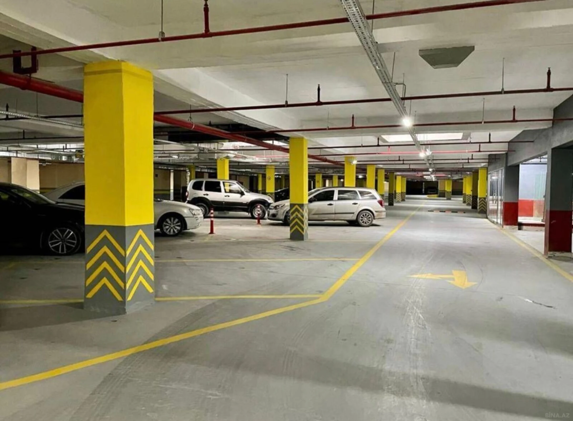 Satılır 4 otaqlı mənzil 185 m²