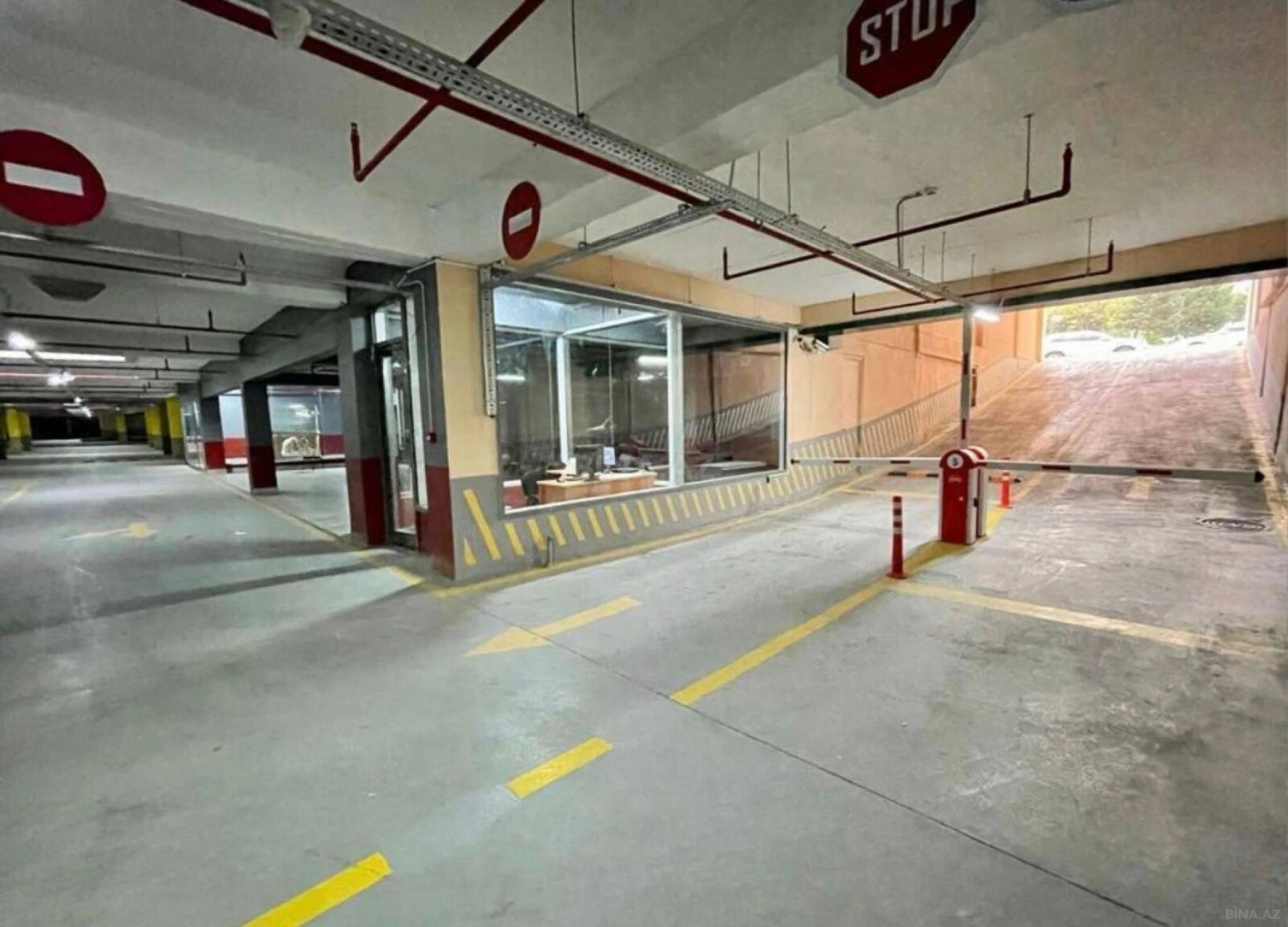 Satılır 4 otaqlı mənzil 185 m²