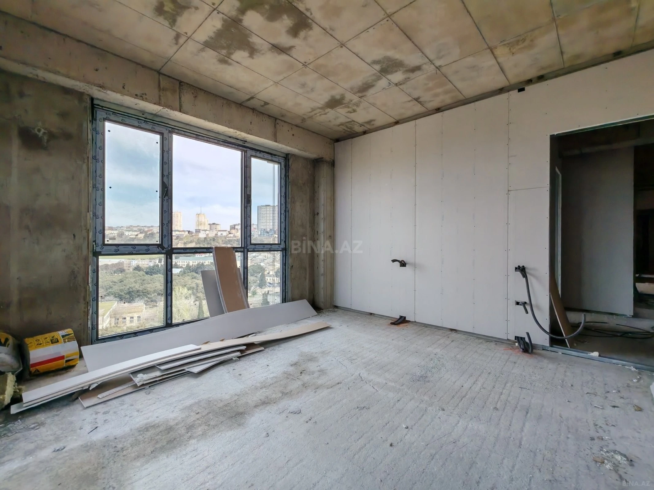 Satılır 3 otaqlı mənzil 87 m²