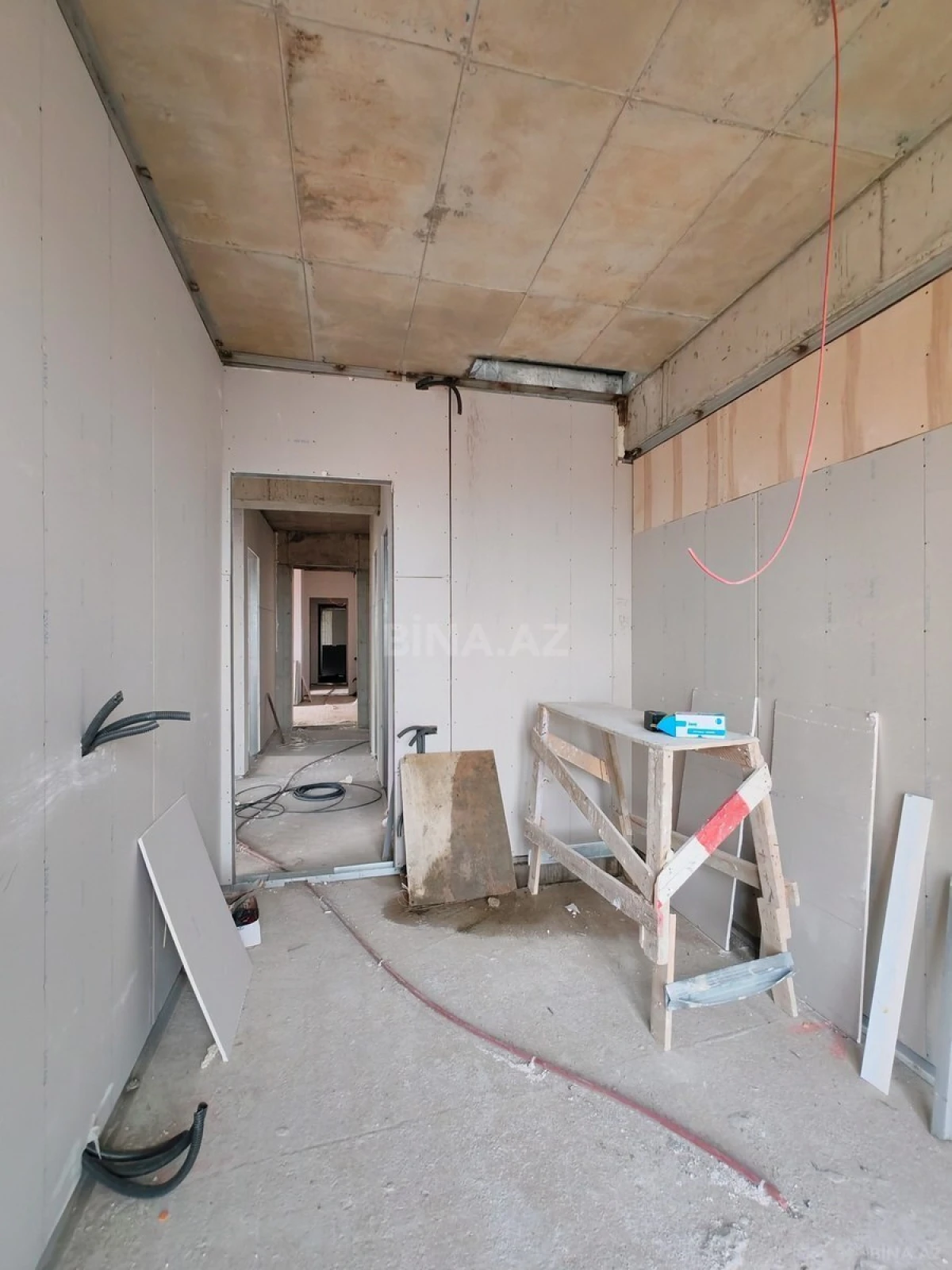 Satılır 3 otaqlı mənzil 87 m²