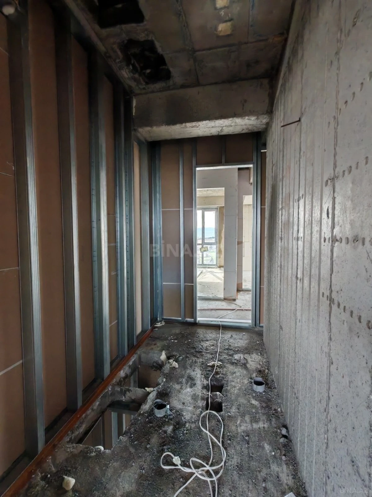 Satılır 3 otaqlı mənzil 87 m²