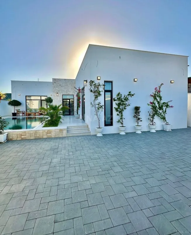 Satılır 4 otaqlı həyət evi 170 m²