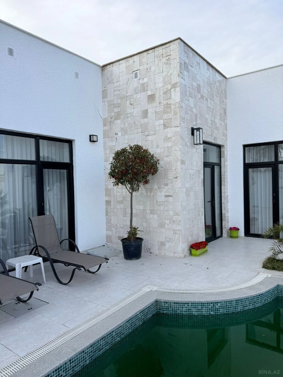 Satılır 4 otaqlı həyət evi 170 m²