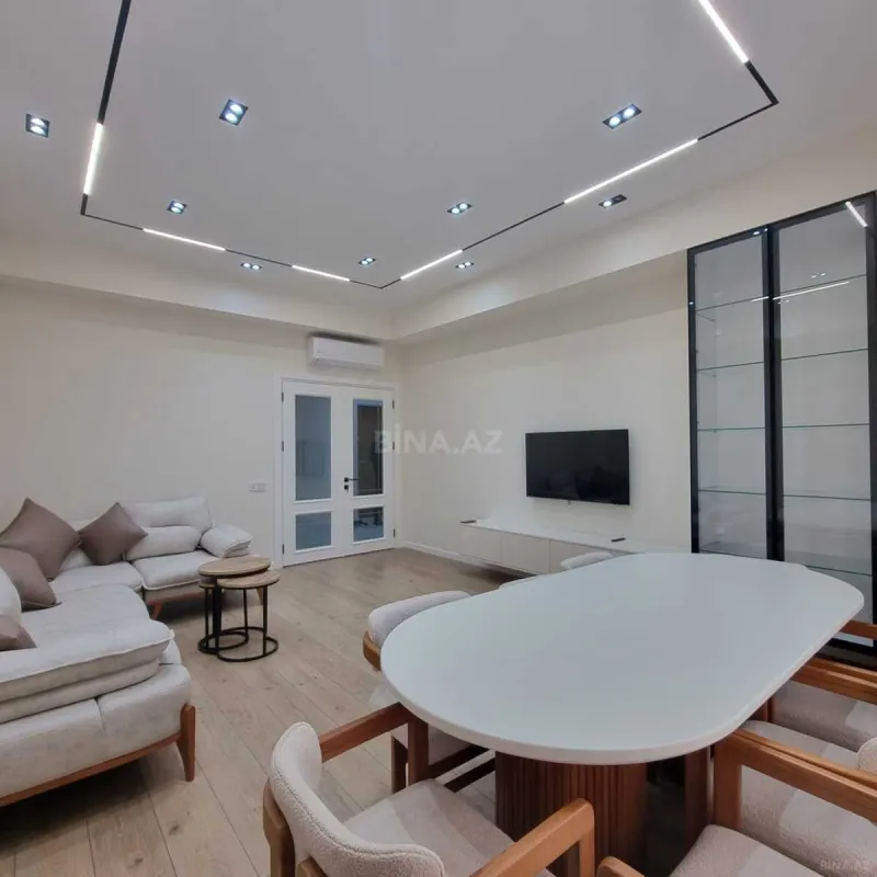 Kirayə verilir 3 otaqlı mənzil 130 m²