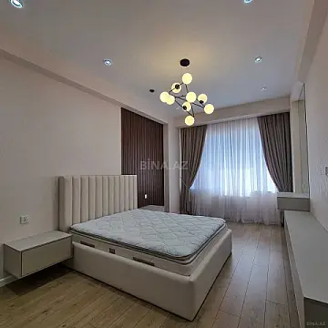 Kirayə verilir 3 otaqlı mənzil 130 m²