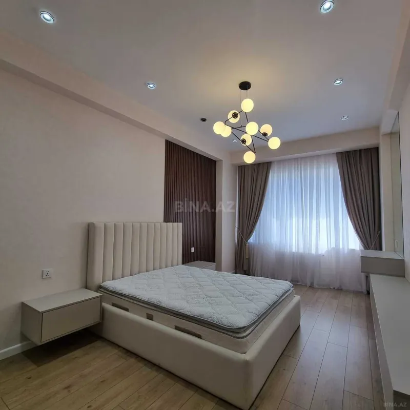 Kirayə verilir 3 otaqlı mənzil 130 m²
