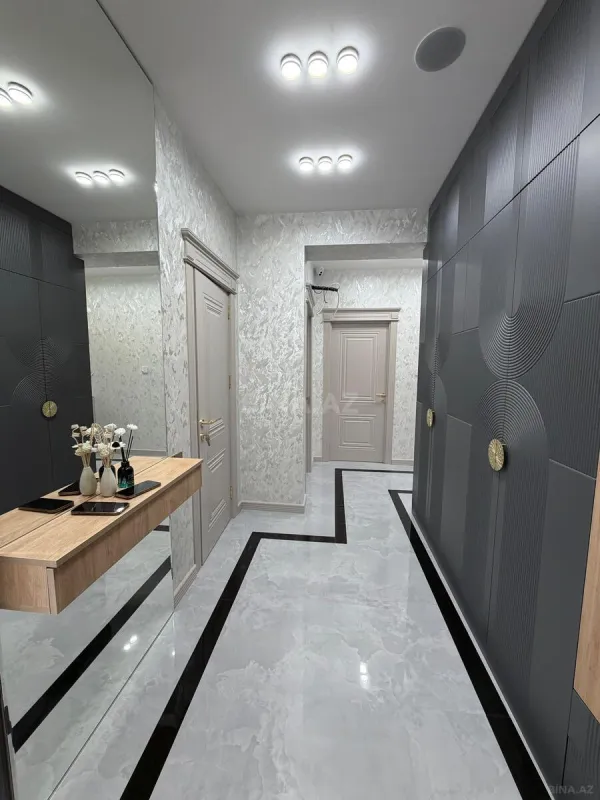Satılır 3 otaqlı mənzil 110 m²