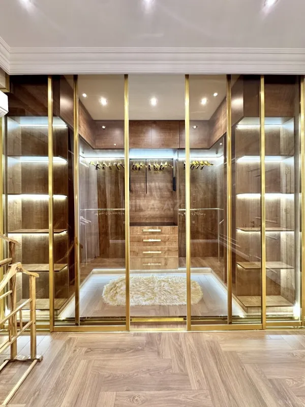 Satılır 4 otaqlı mənzil 207 m²