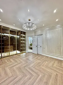 Satılır 4 otaqlı mənzil 207 m²