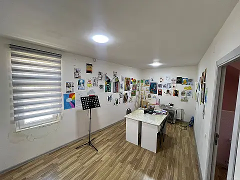 Kirayə verilir 7 otaqlı ofis 180 m²