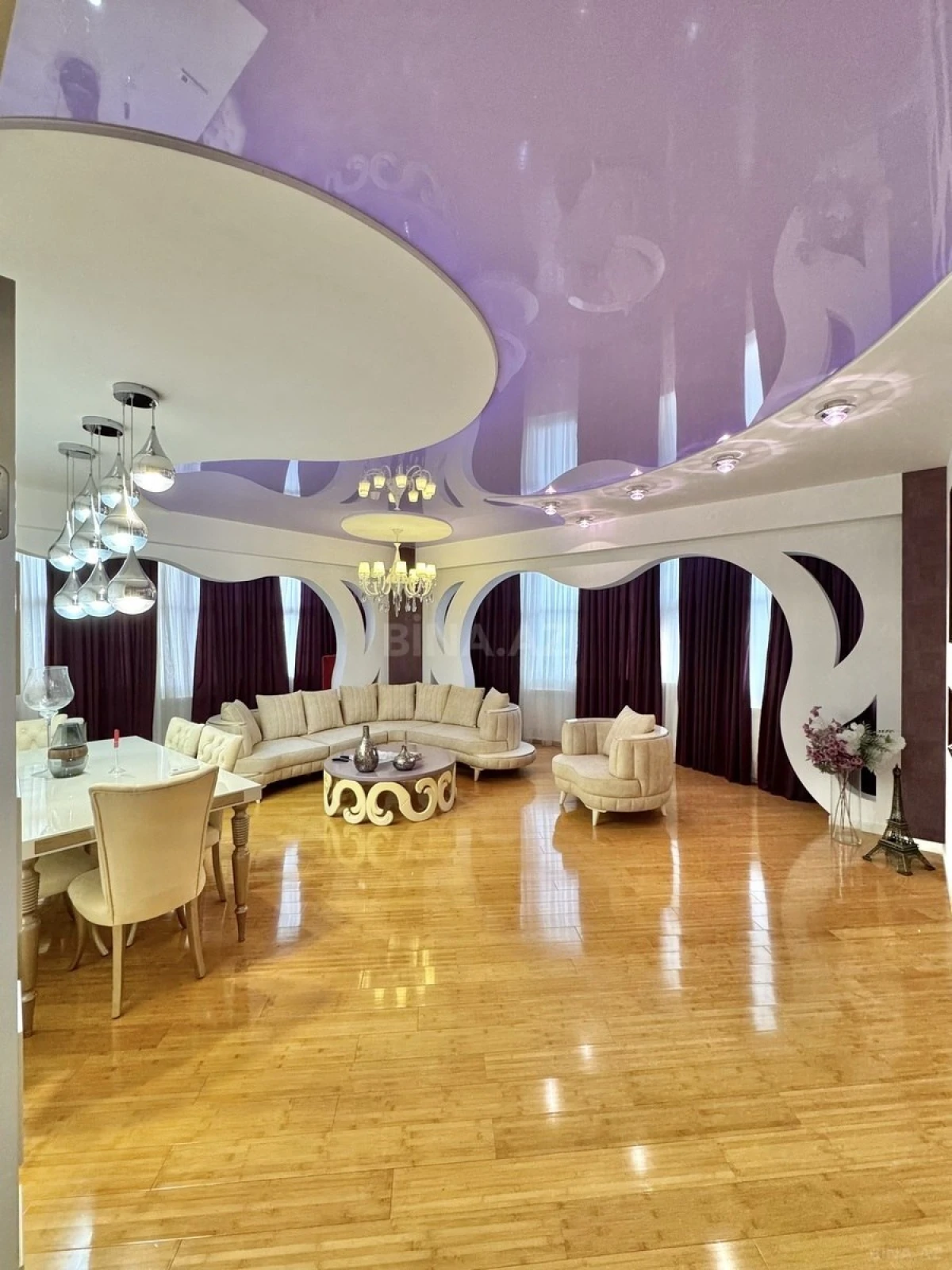 Satılır 3 otaqlı mənzil 184 m²