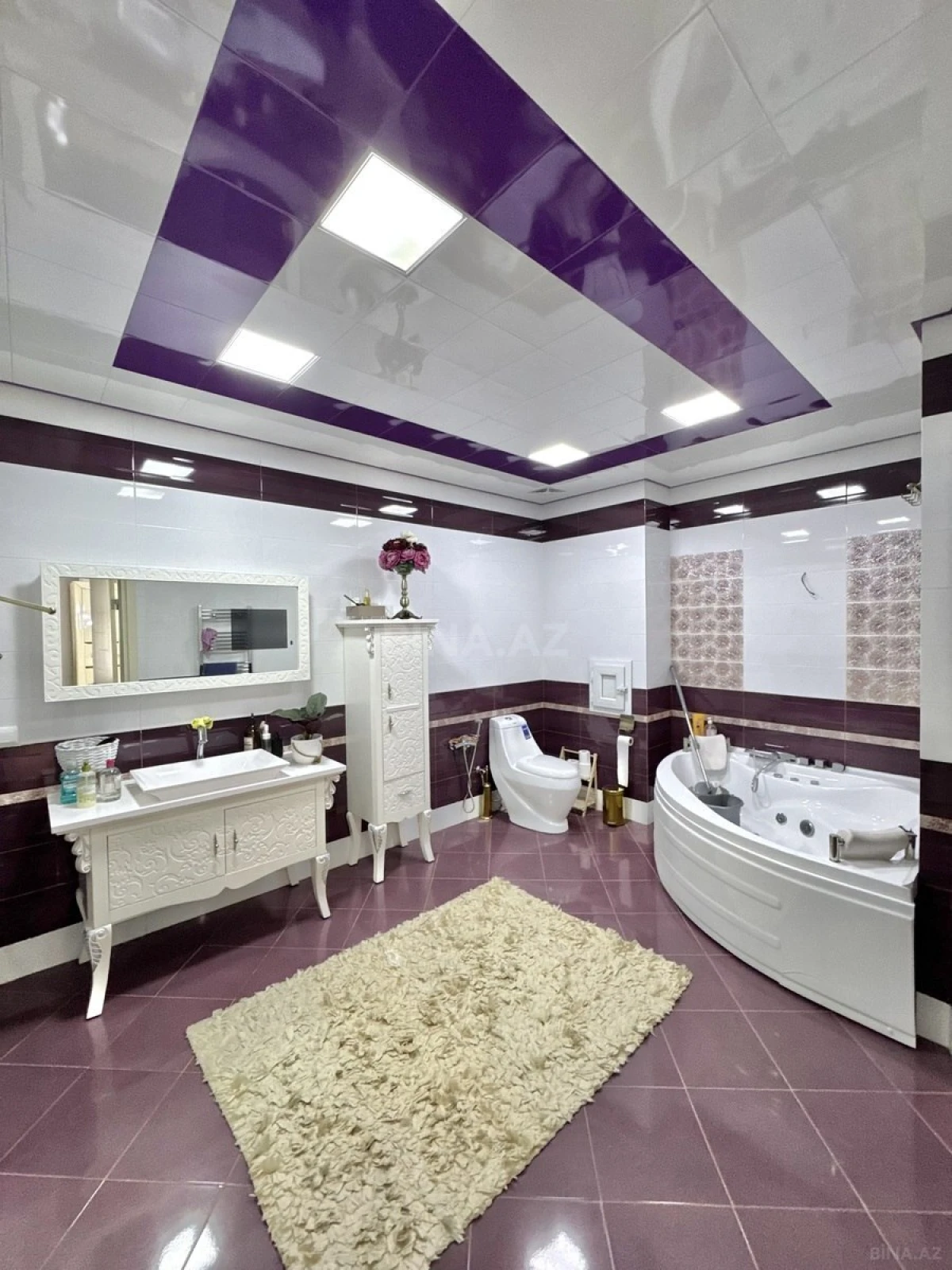 Satılır 3 otaqlı mənzil 184 m²