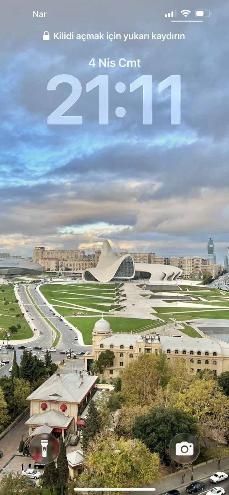 Satılır 3 otaqlı mənzil 184 m²