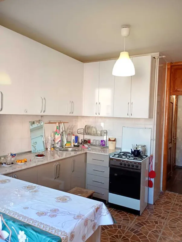 Satılır 2 otaqlı mənzil 58 m²