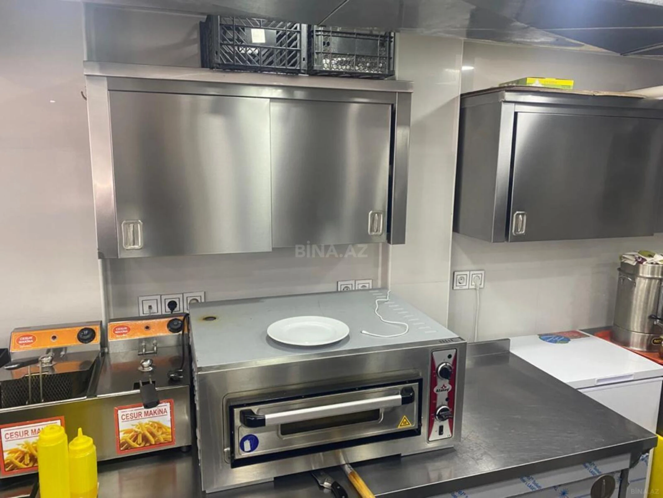 Kirayə verilir obyekt 90 m²