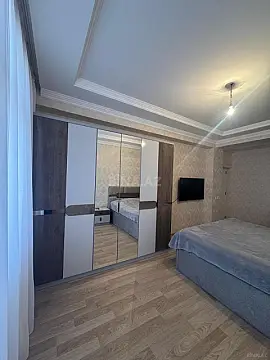 Kirayə verilir 2 otaqlı mənzil 80 m²