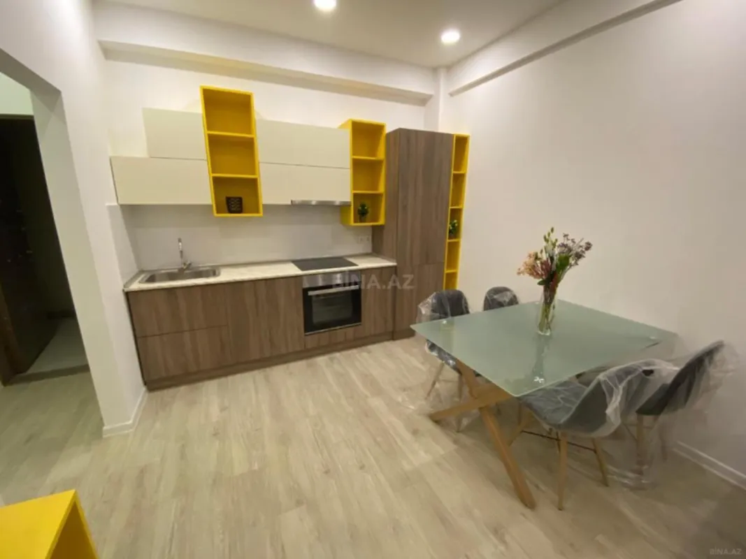 Kirayə verilir 2 otaqlı mənzil 80 m²