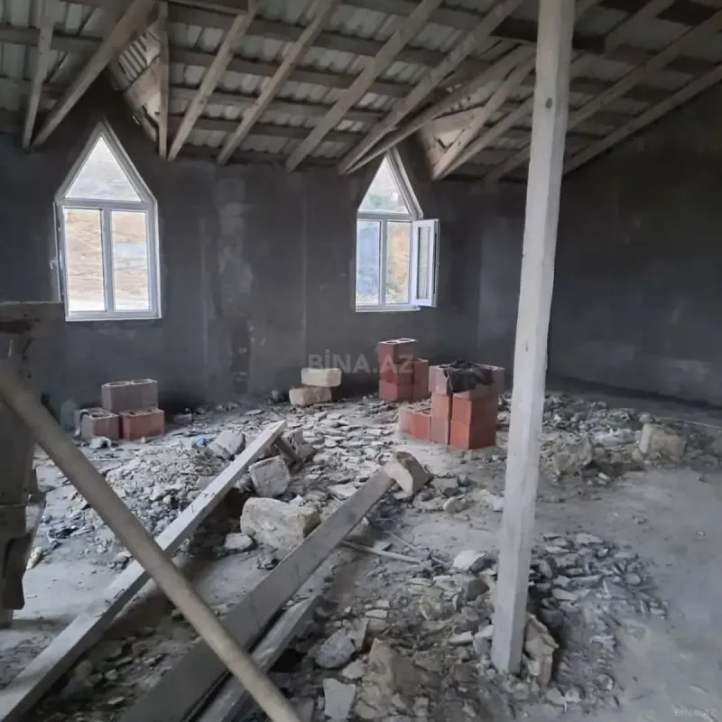 Satılır həyət evi 210 m²