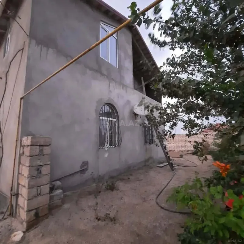 Satılır həyət evi 210 m²