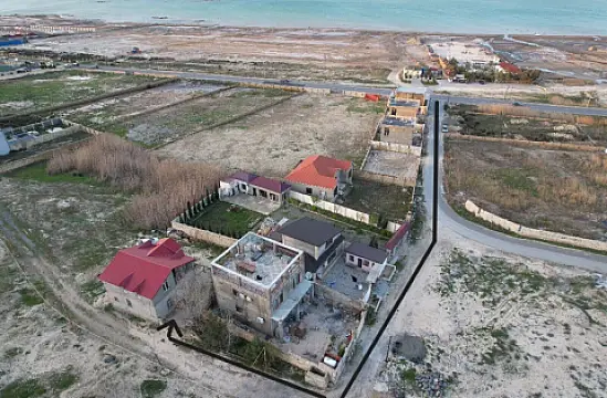 Satılır həyət evi 210 m²