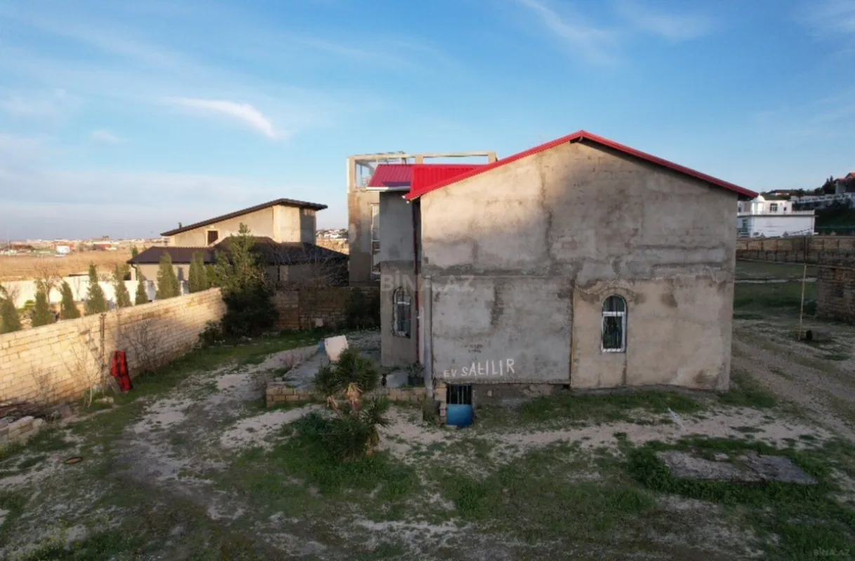 Satılır həyət evi 210 m²