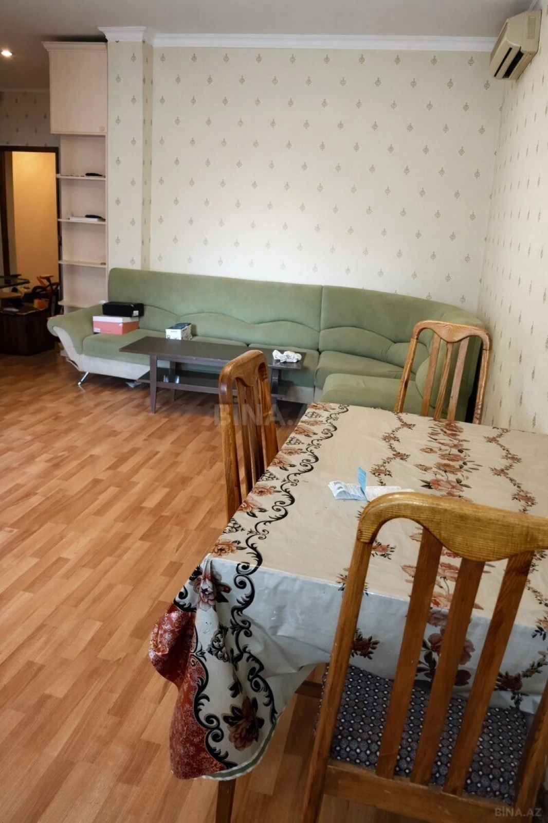 Satılır 3 otaqlı mənzil 76 m²